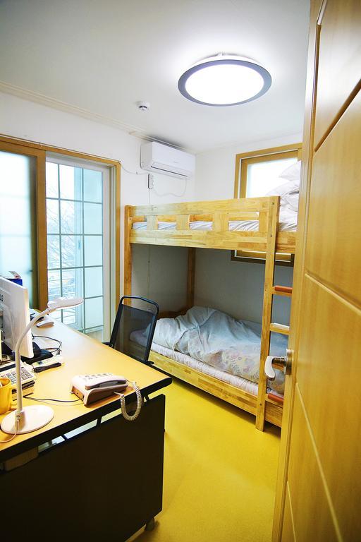 Ganderak Guesthouse Jeju Værelse billede